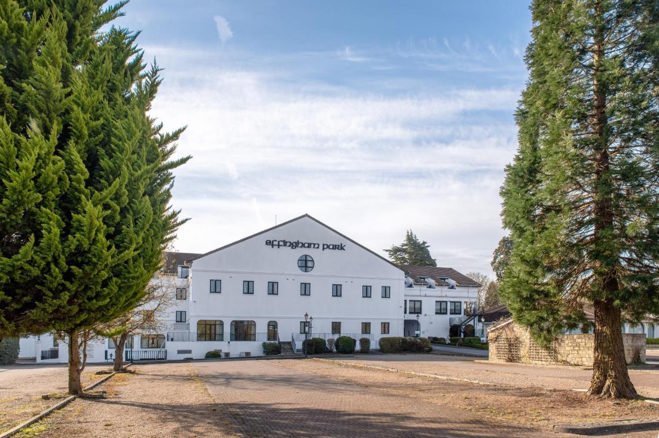 Copthorne Effingham Gatwick Hotel Bagian luar foto