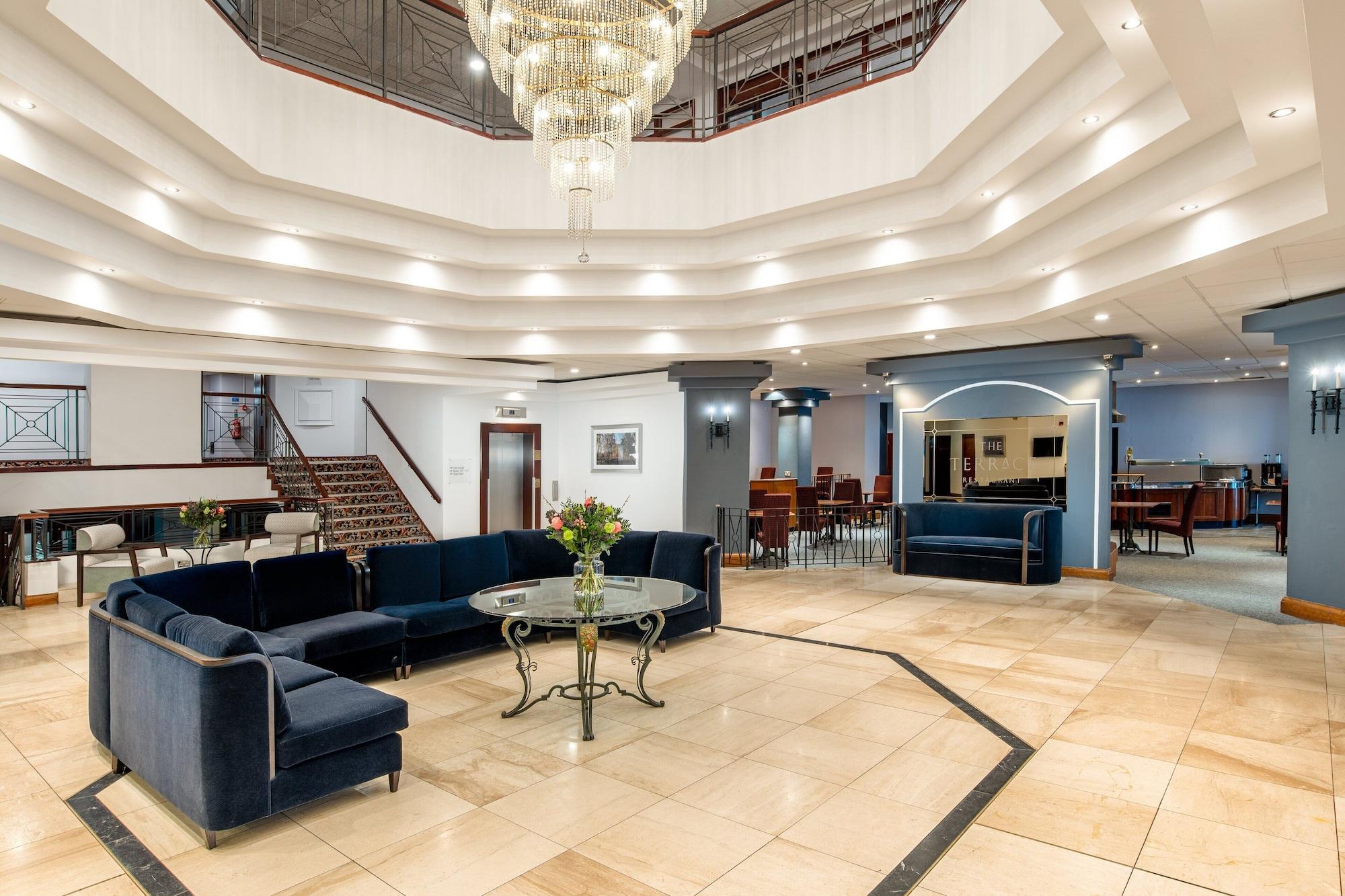 Copthorne Effingham Gatwick Hotel Bagian luar foto