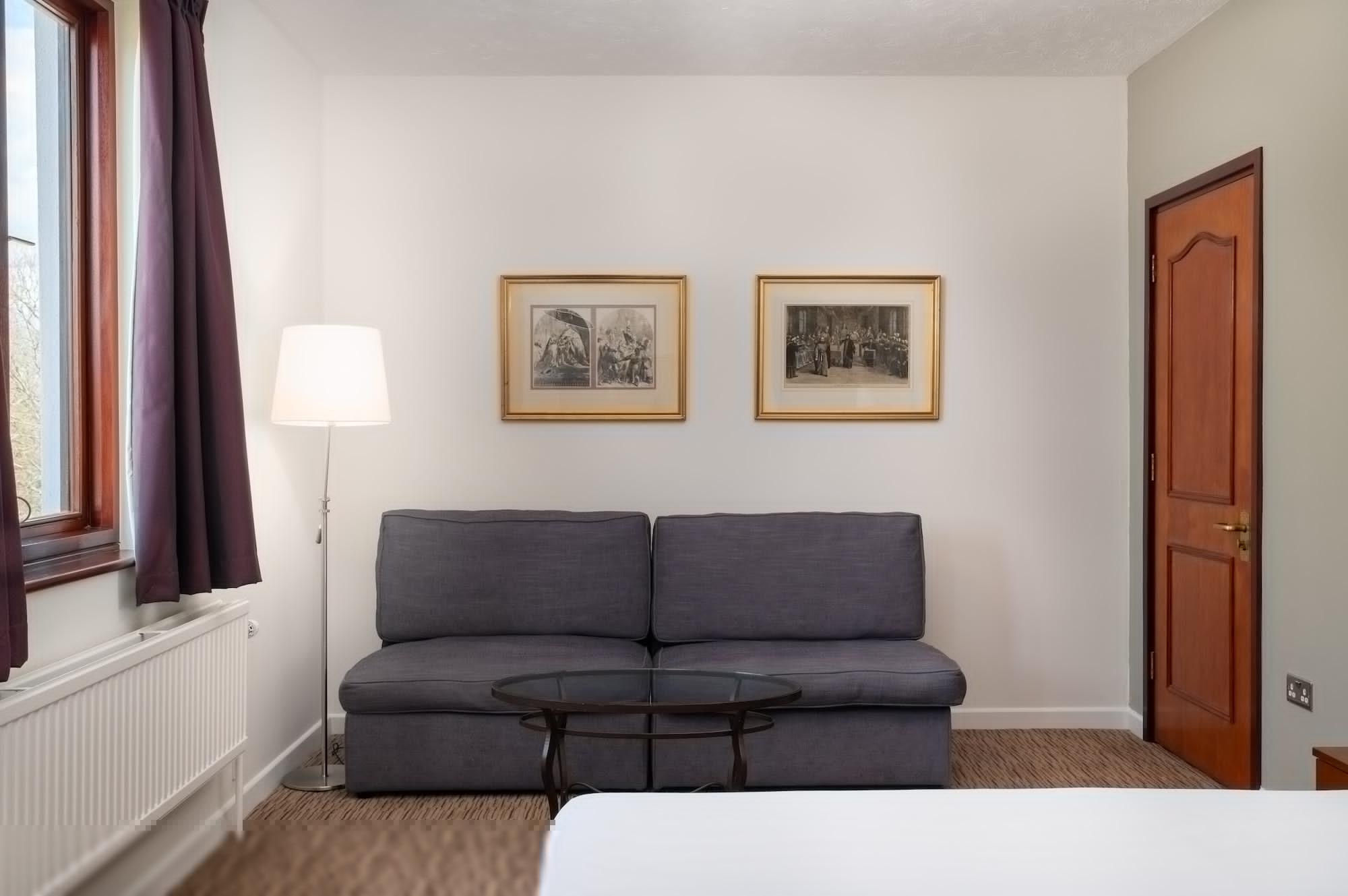 Copthorne Effingham Gatwick Hotel Bagian luar foto