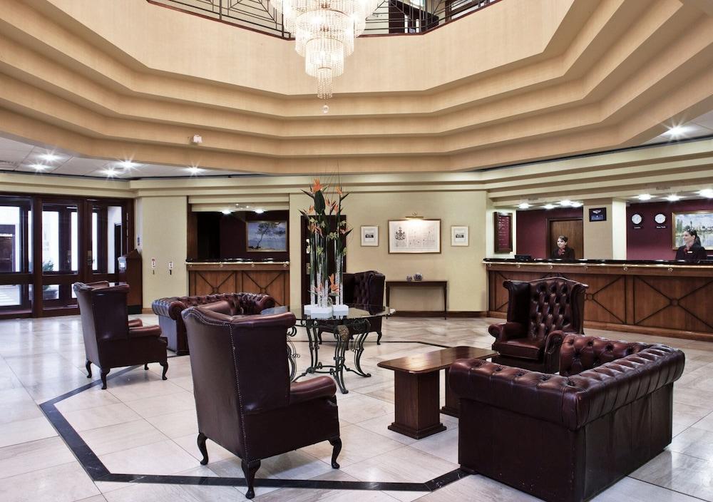 Copthorne Effingham Gatwick Hotel Bagian luar foto