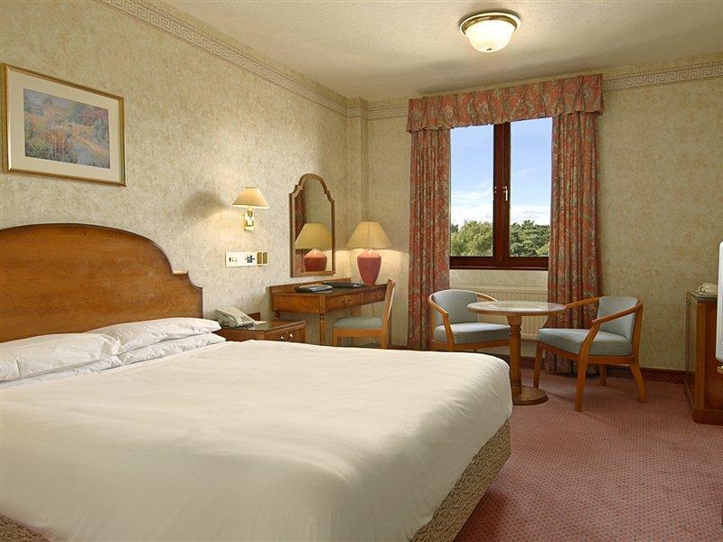Copthorne Effingham Gatwick Hotel Ruang foto