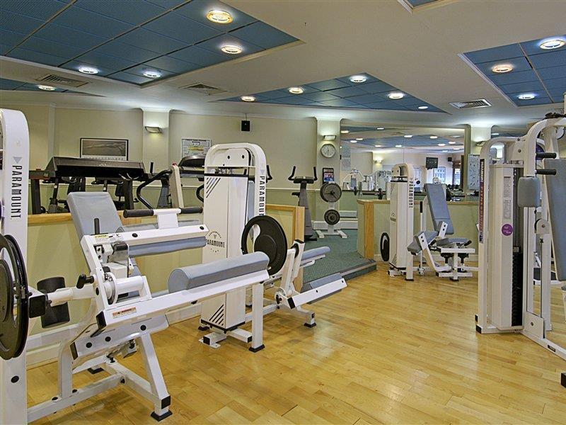 Copthorne Effingham Gatwick Hotel Bagian luar foto