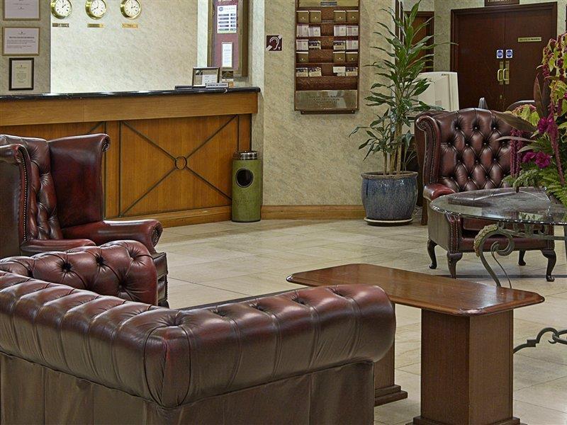 Copthorne Effingham Gatwick Hotel Bagian luar foto