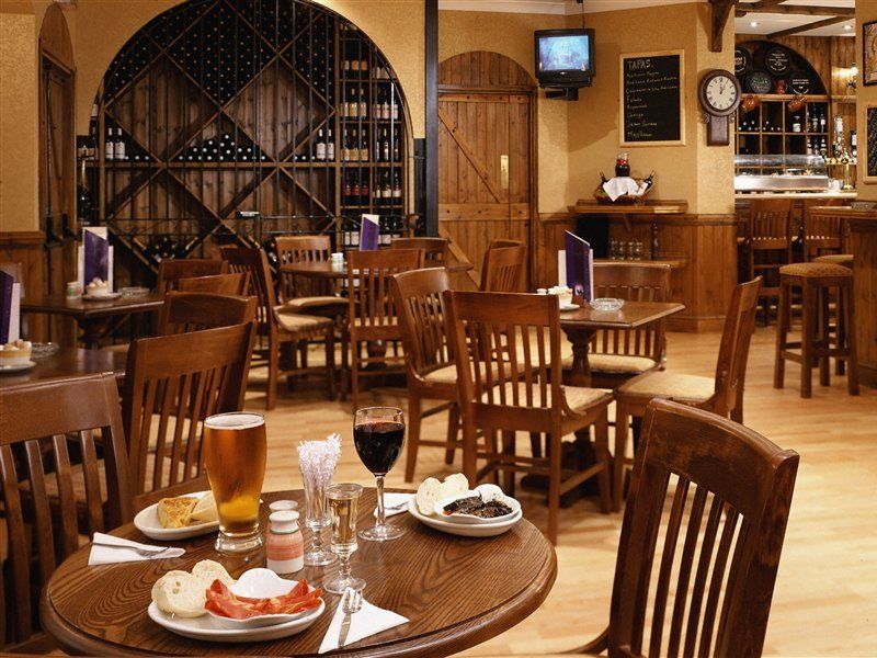 Copthorne Effingham Gatwick Hotel Bagian luar foto