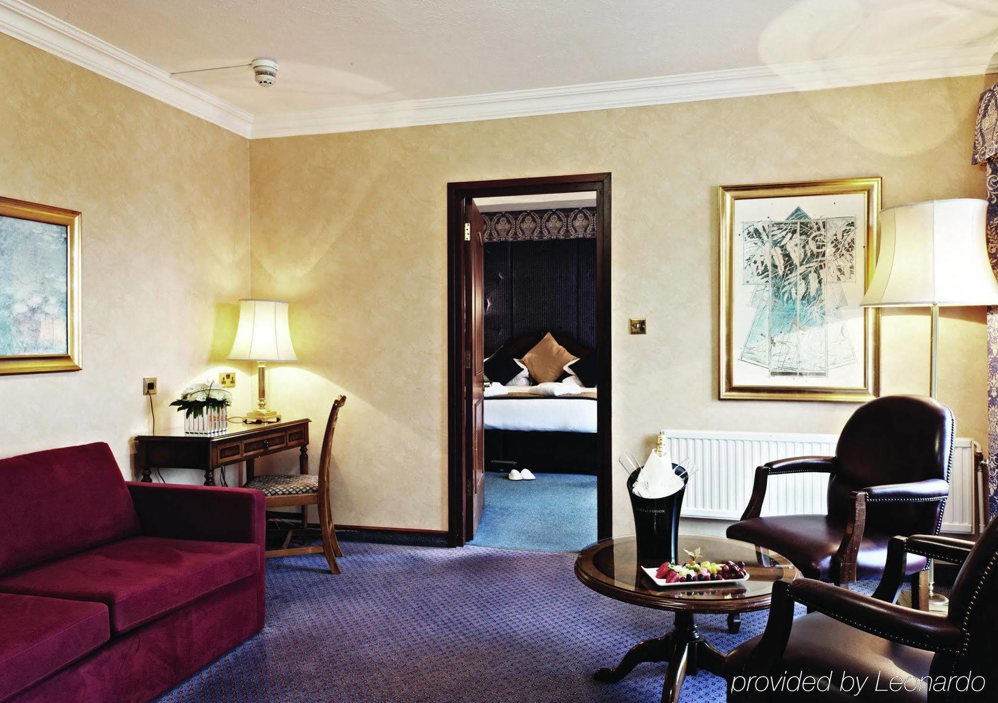 Copthorne Effingham Gatwick Hotel Ruang foto