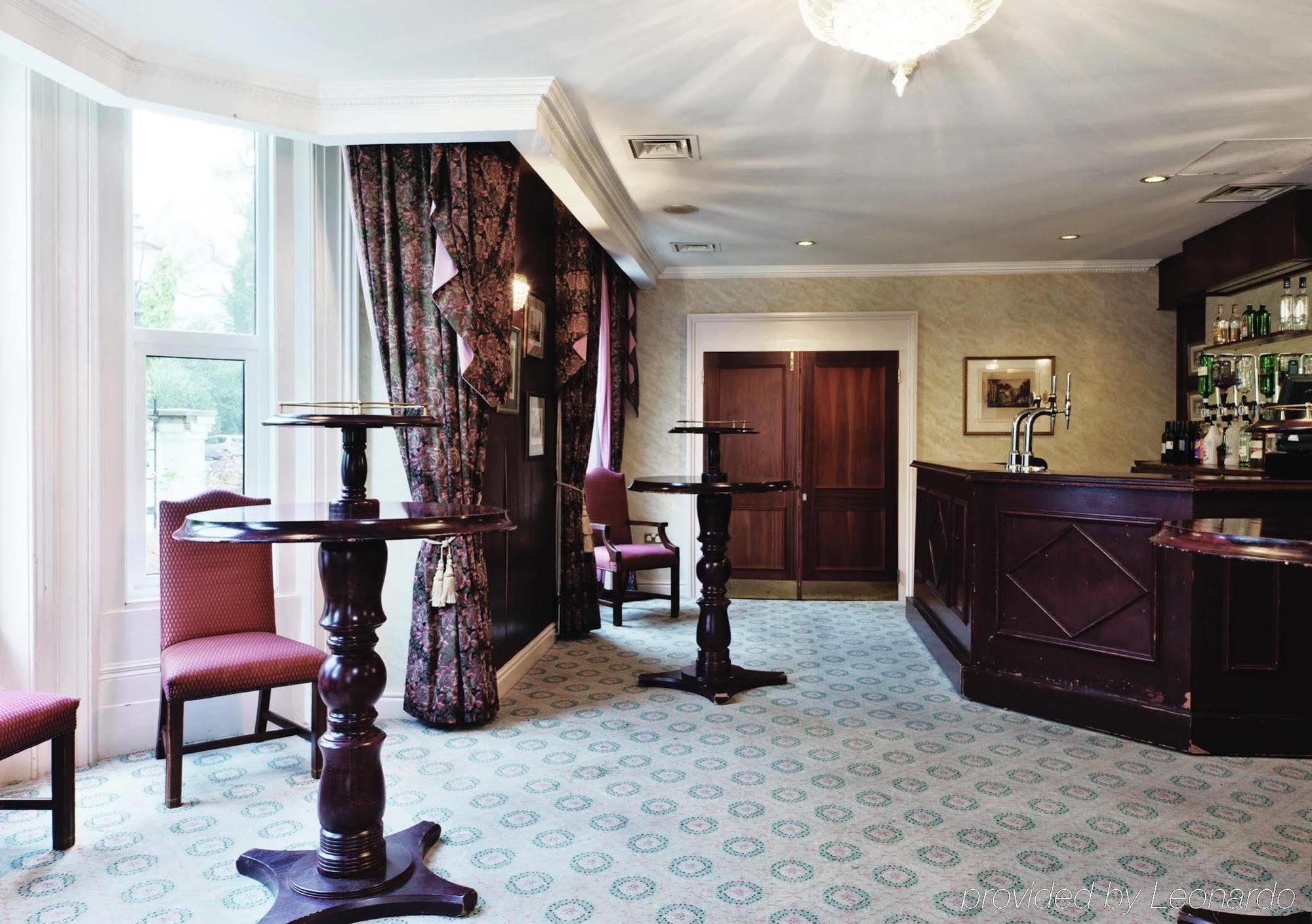 Copthorne Effingham Gatwick Hotel Interior foto