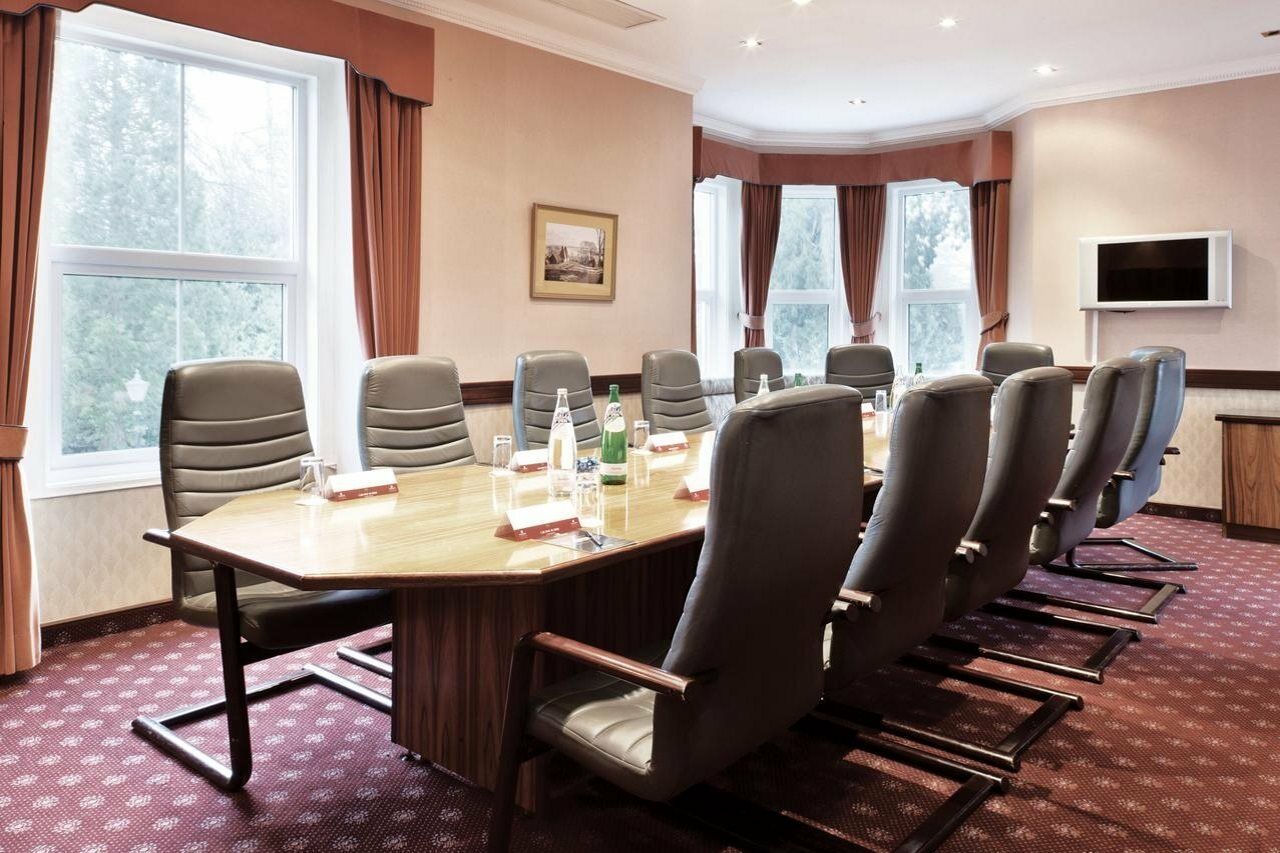 Copthorne Effingham Gatwick Hotel Bagian luar foto